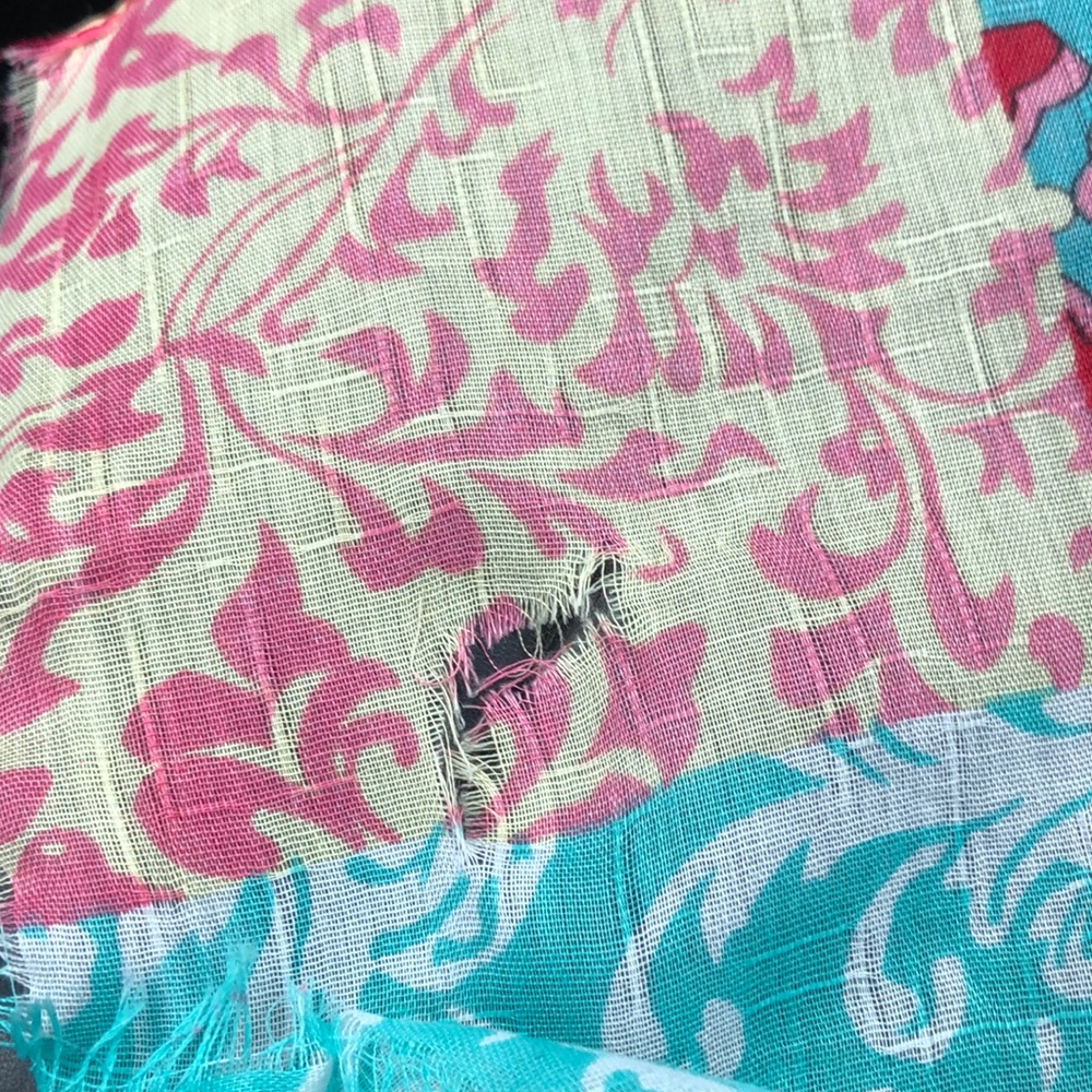 Boho Floral Kimono Last one!🥳 damaged! @alunalevi - Picture 8 of 8